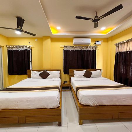 Le Hotel Host Tiruchirappalli Ngoại thất bức ảnh
