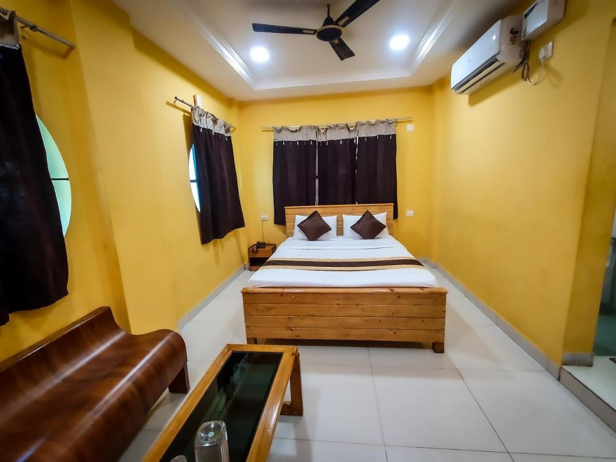 Le Hotel Host Tiruchirappalli Ngoại thất bức ảnh