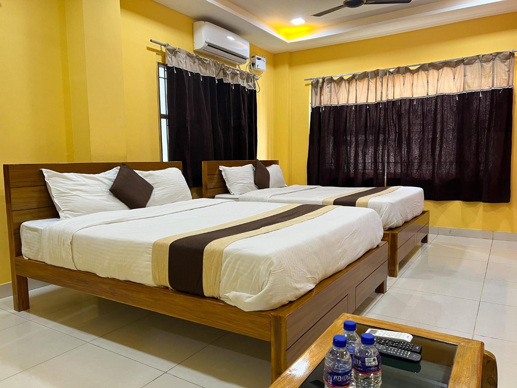 Le Hotel Host Tiruchirappalli Ngoại thất bức ảnh